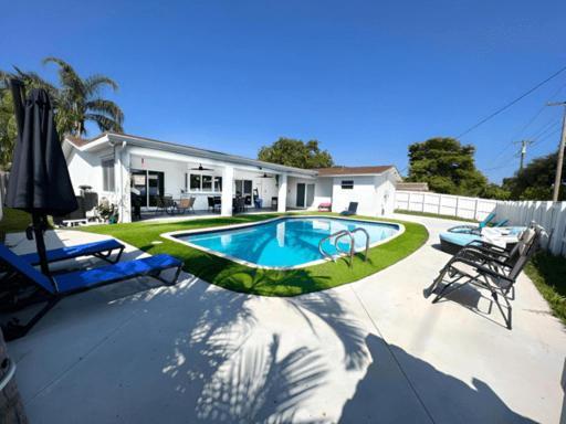 Luxurious & Modern Open Floor Plan Heated Pool Villa Hollywood Bagian luar foto