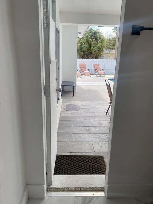 Luxurious & Modern Open Floor Plan Heated Pool Villa Hollywood Bagian luar foto